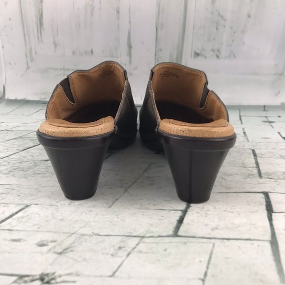 Sofft | Shoes | Sofft Womens Nue Buck Mule Clogs Size 9m | Poshmark